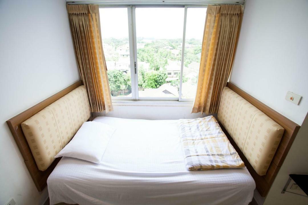 Galare Thong Tower Aparthotel Chiang Mai Exterior foto