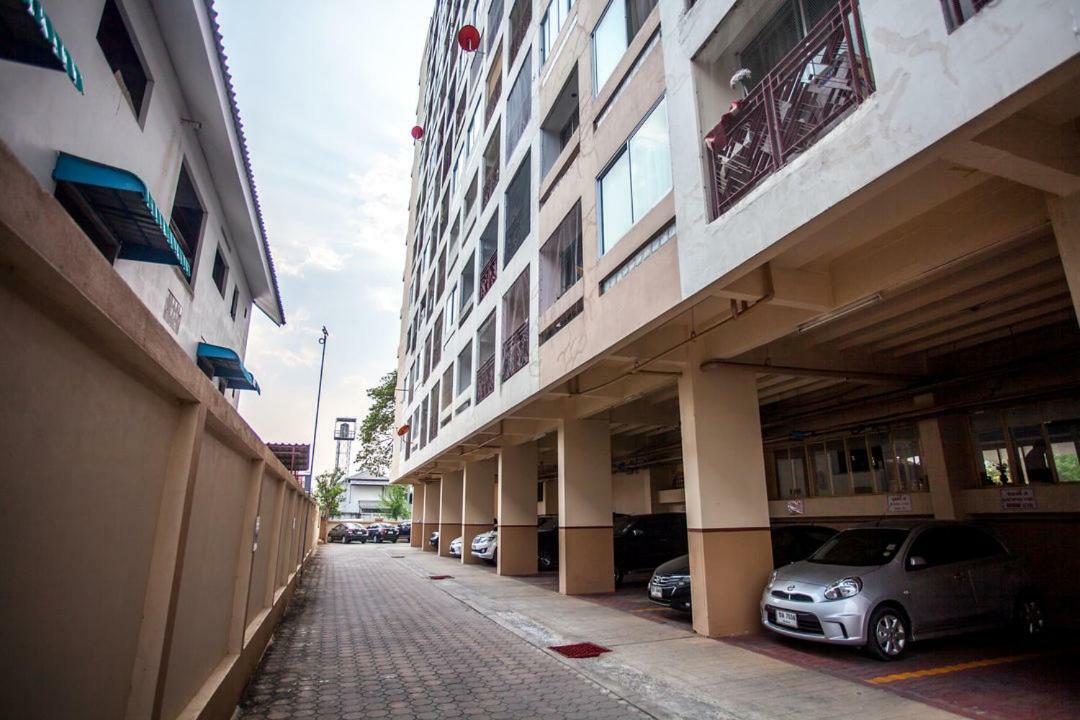 Galare Thong Tower Aparthotel Chiang Mai Exterior foto