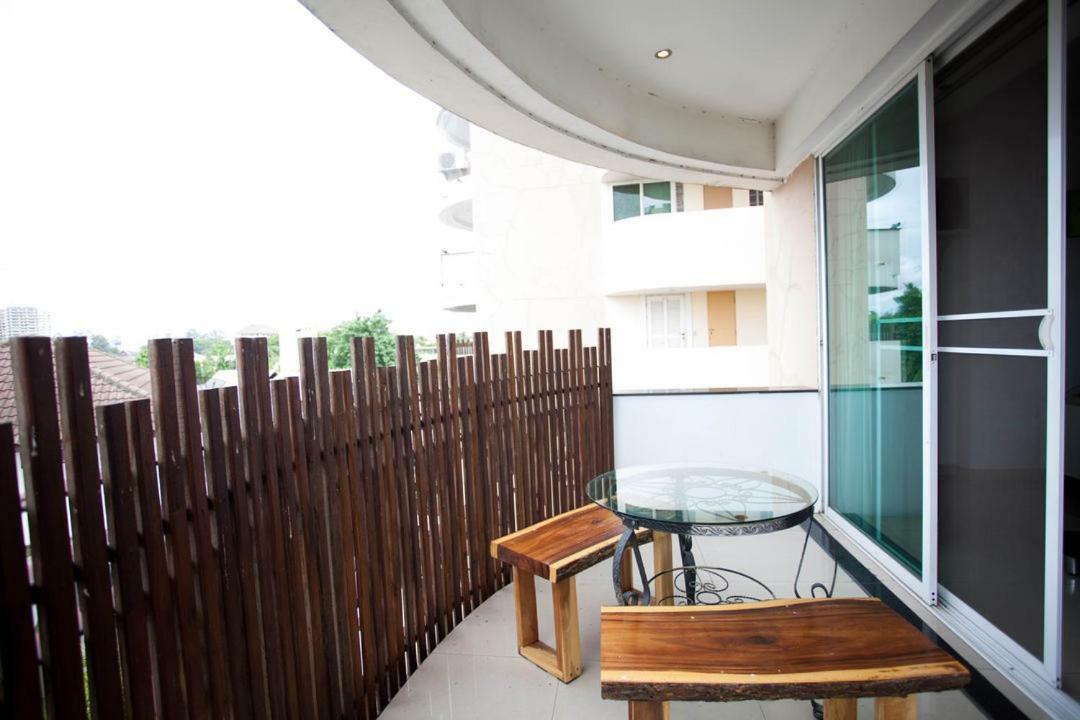 Galare Thong Tower Aparthotel Chiang Mai Exterior foto